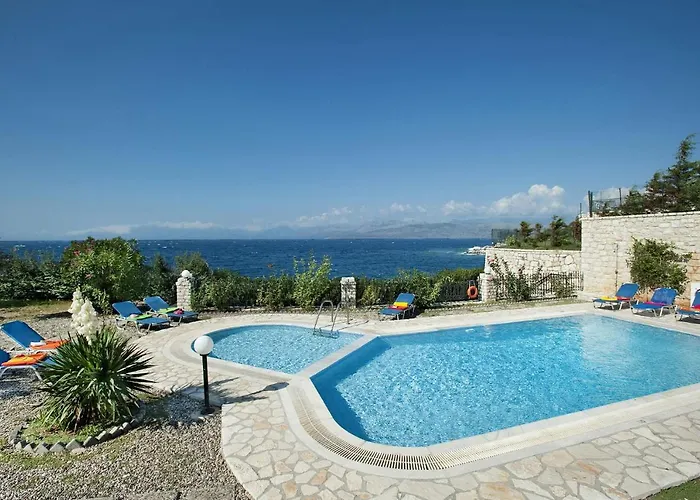 Βίλα Alexandros By