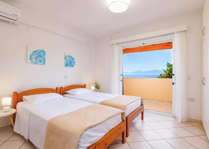 Βίλα Alexandros By